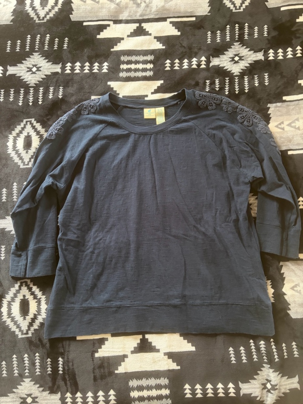 Caribbean Joe Navy Blue Embroidered Shoulder 3/4 Sleeve Top